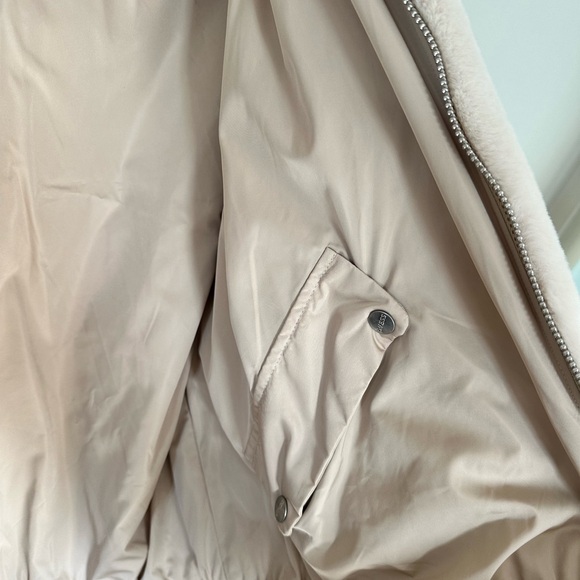 GUESS Faux-Fur Vest - Picture 5 of 8